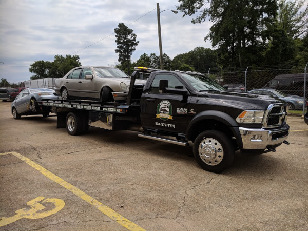 Need a tow truck? Call Roscoe's Towing Service in Richmond, Virginia